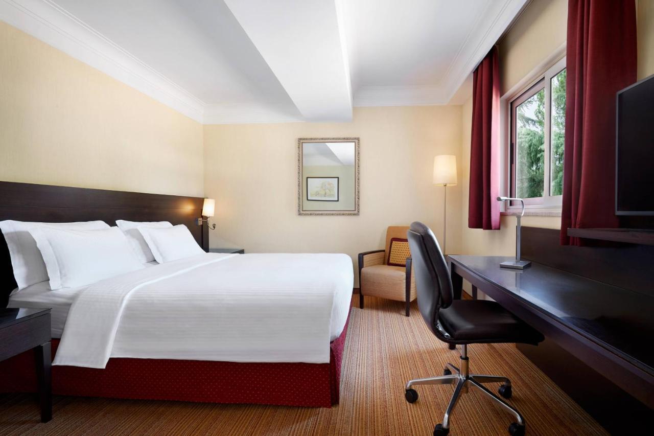คอร์ตยาร์ด โรม เซ็นทรัลพาร์ค Hotel ภายนอก รูปภาพ