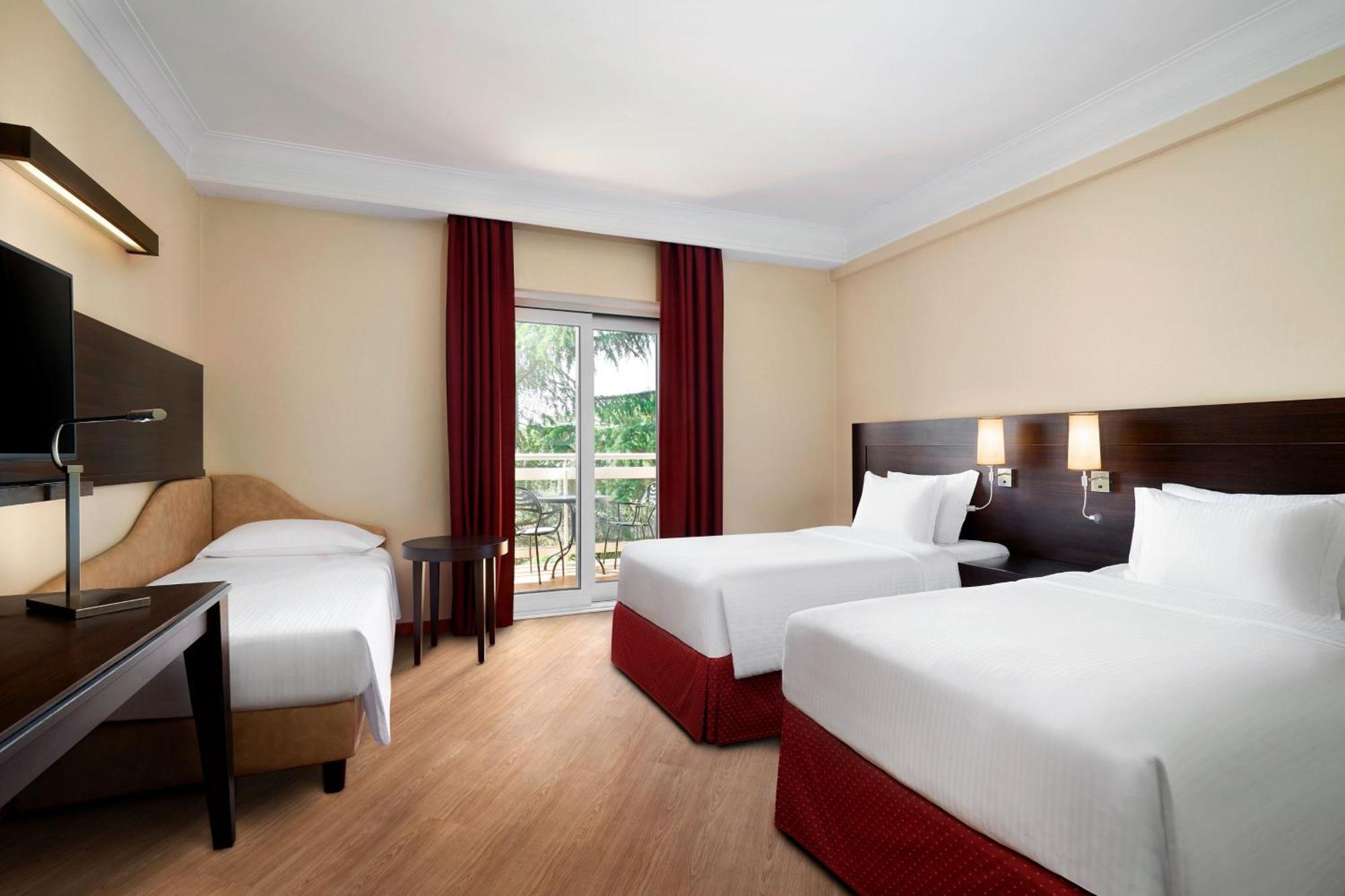 คอร์ตยาร์ด โรม เซ็นทรัลพาร์ค Hotel ภายนอก รูปภาพ