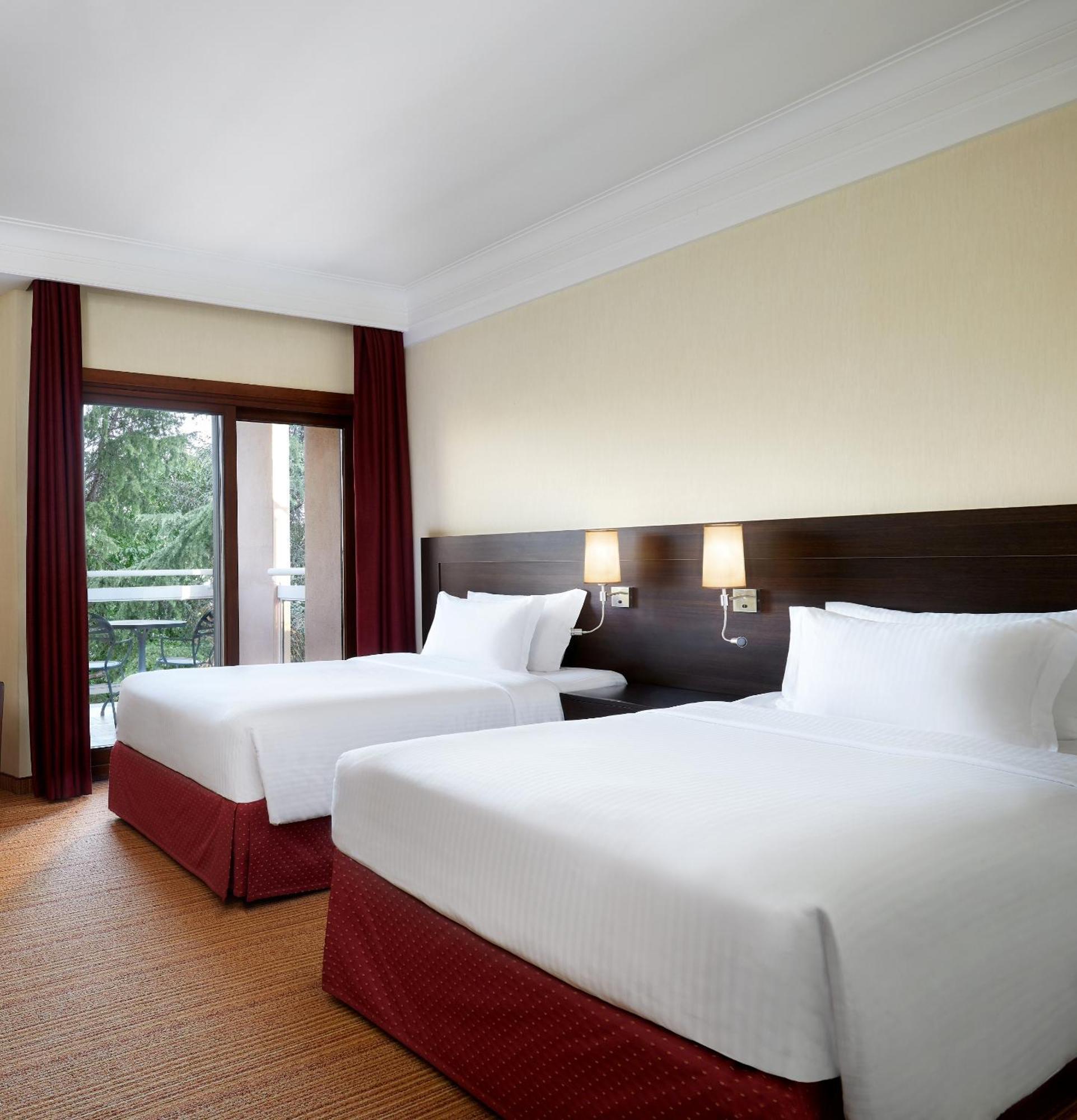 คอร์ตยาร์ด โรม เซ็นทรัลพาร์ค Hotel ภายนอก รูปภาพ