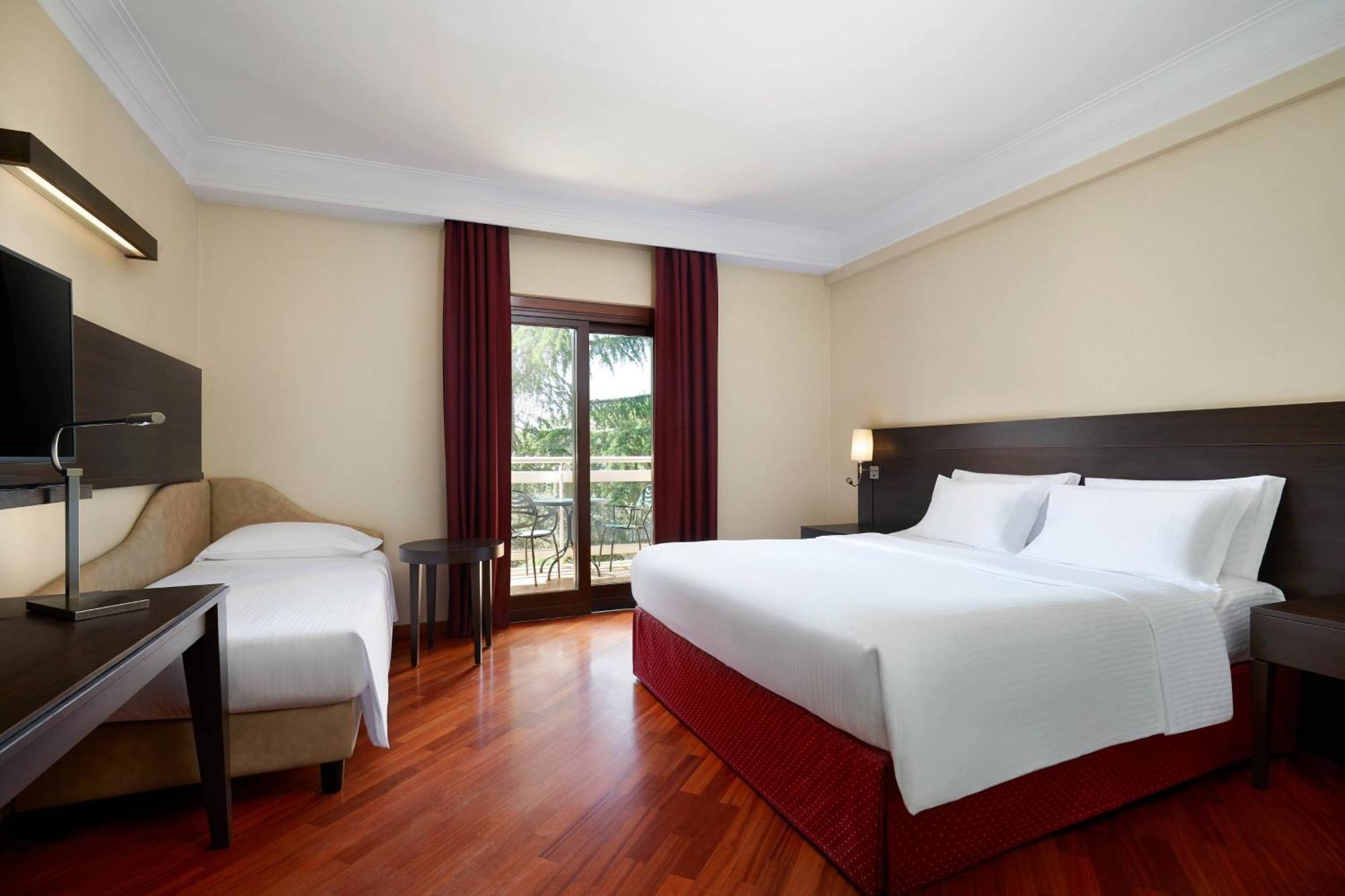 คอร์ตยาร์ด โรม เซ็นทรัลพาร์ค Hotel ภายนอก รูปภาพ
