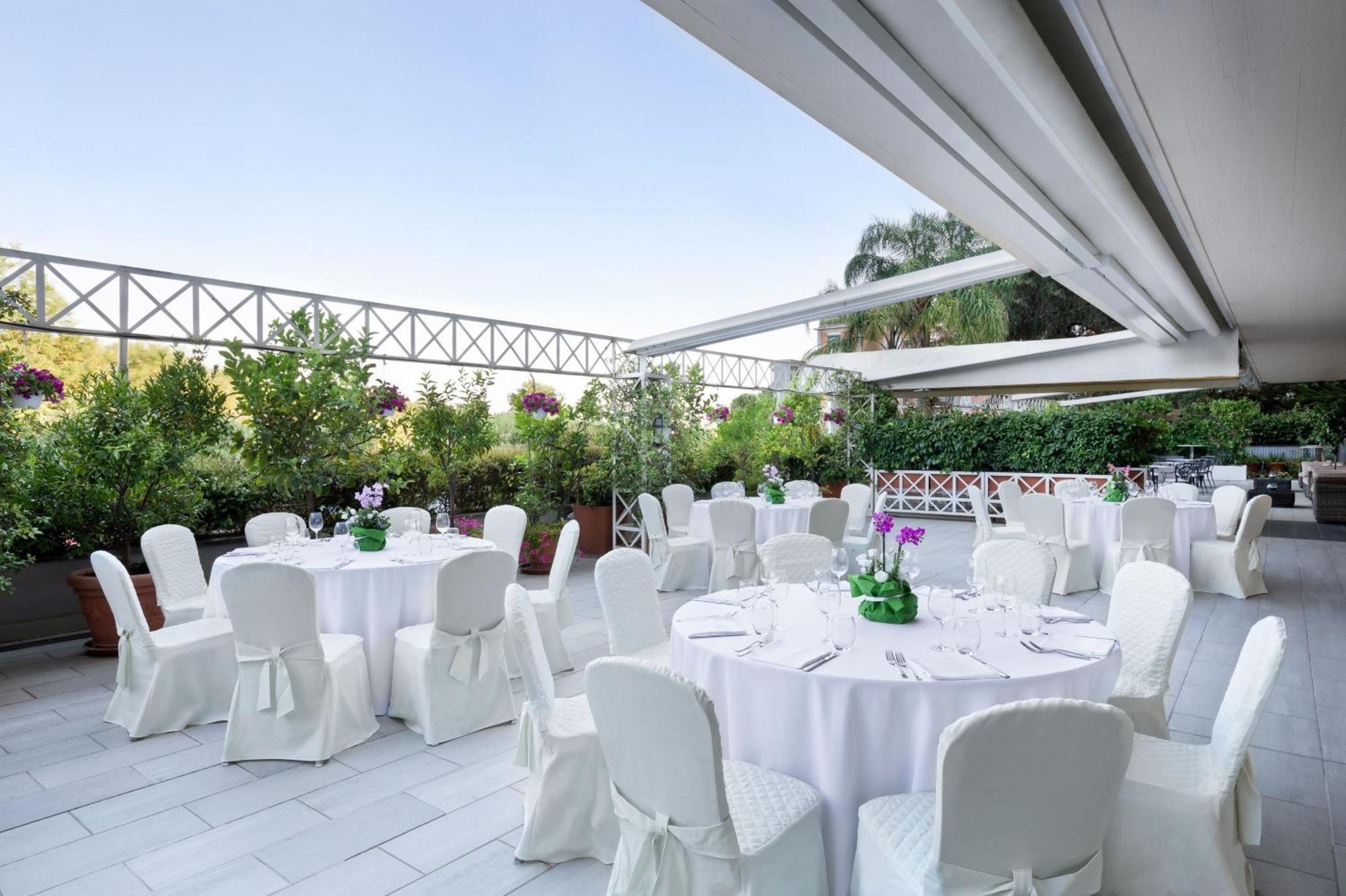 คอร์ตยาร์ด โรม เซ็นทรัลพาร์ค Hotel ภายนอก รูปภาพ