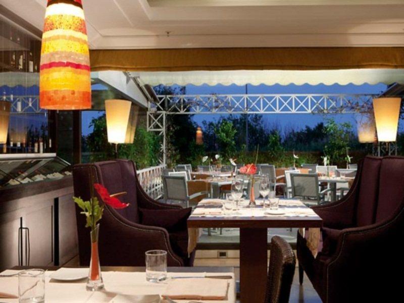 คอร์ตยาร์ด โรม เซ็นทรัลพาร์ค Hotel ภายนอก รูปภาพ